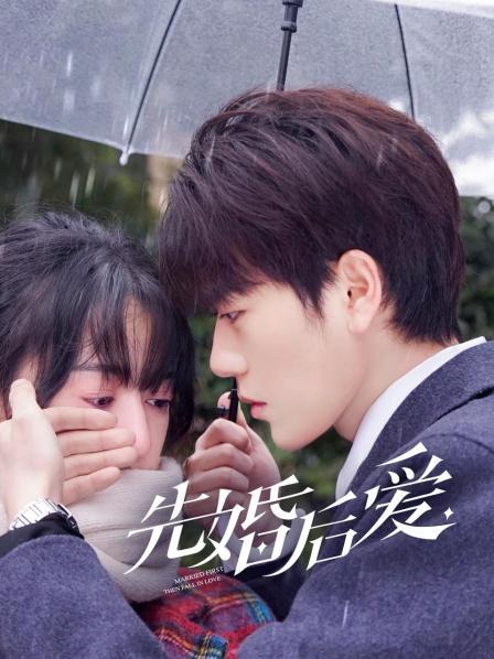 小红书达人「《1080插床实拍图》评论区大哥刚刚回过神来」让人泪目话说不完整